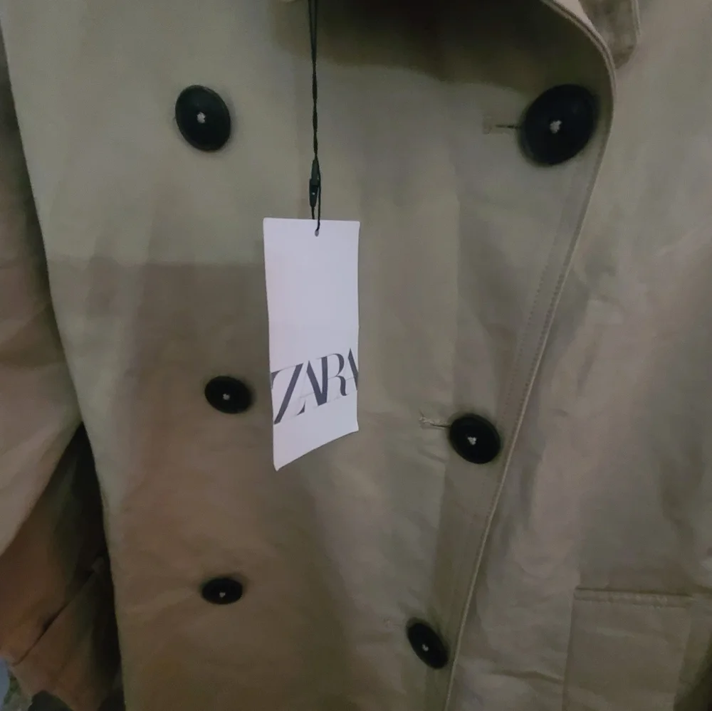 Zara Light Beige Belted Trench Coat - Picture 11 of 12